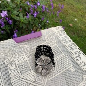 Bling Flower Stretch Bracelet Pre Owned